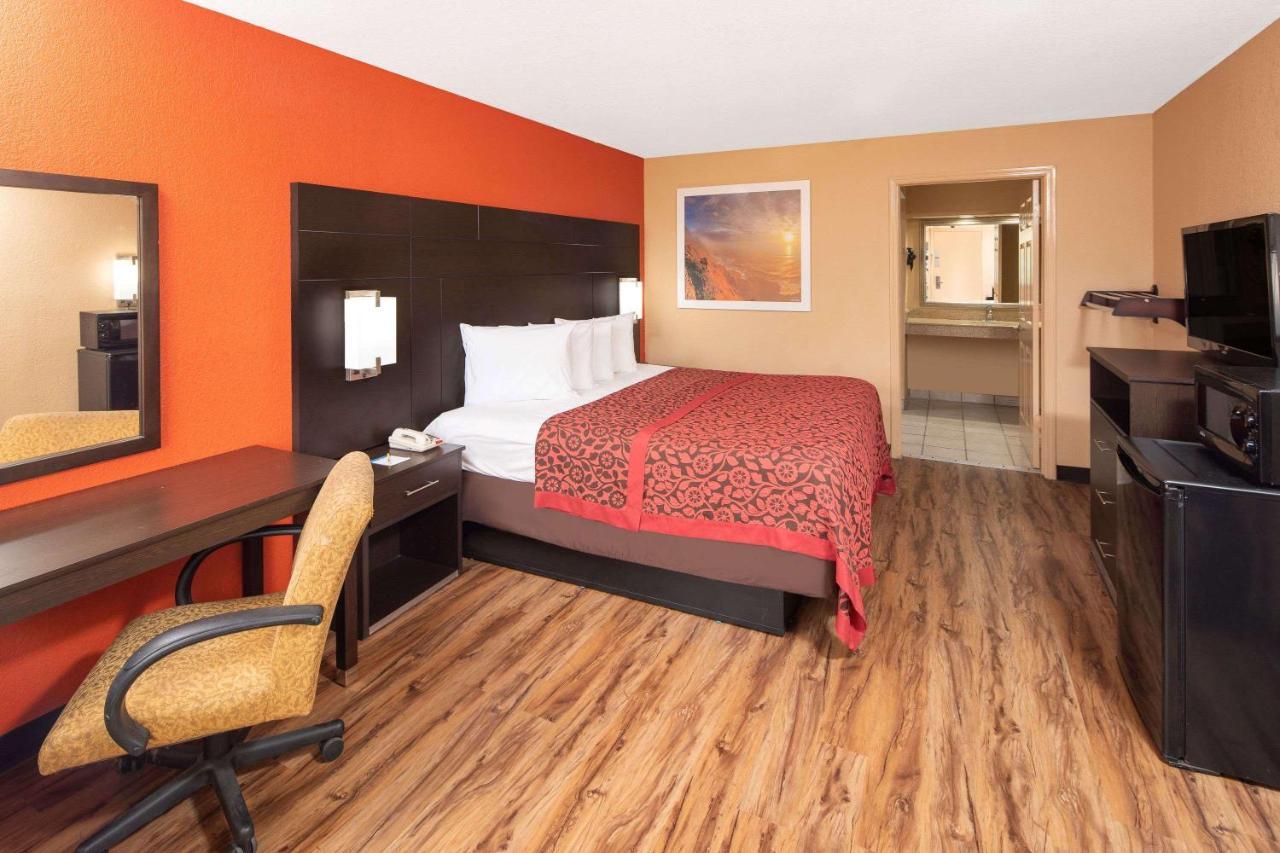 Days Inn By Wyndham Tupelo Dış mekan fotoğraf